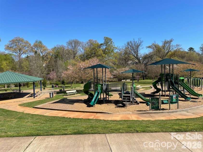 400 Belton Street, Charlotte, NC 28209.  MLS# CAR4407728, YatesRealty ID 41859. Sedgefields Park