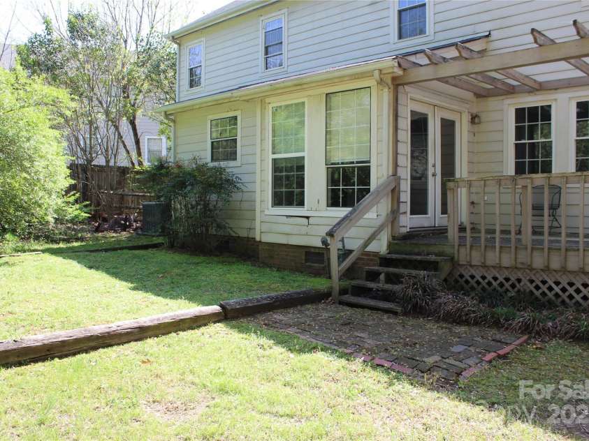 9915 Lottie Lane, Charlotte, NC 28262.  MLS# CAR4243294, YatesRealty ID 4186. 