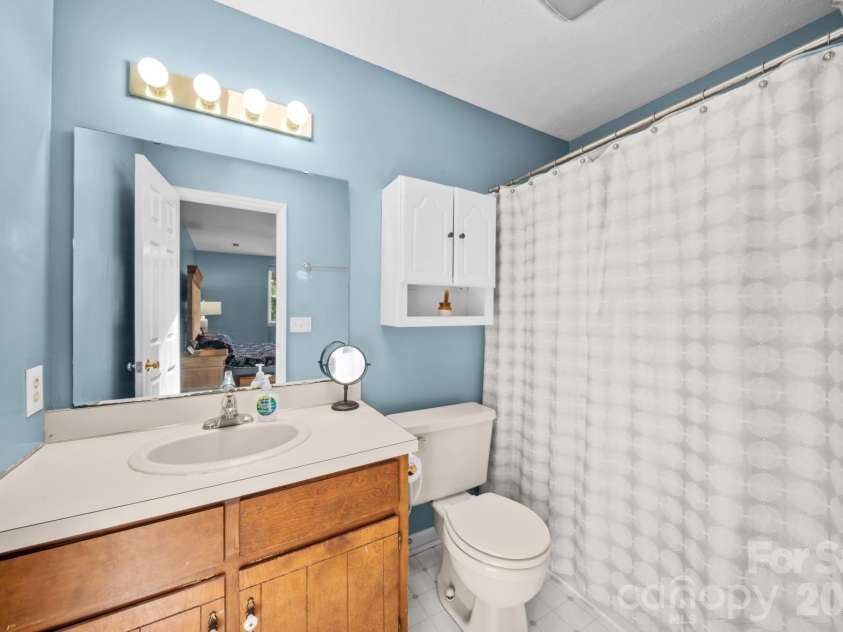 112 Wedgewood Drive, Morganton, NC 28655.  MLS# CAR4399919, YatesRealty ID 41860. 