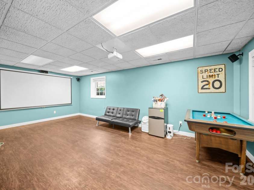 112 Wedgewood Drive, Morganton, NC 28655.  MLS# CAR4399919, YatesRealty ID 41860. 