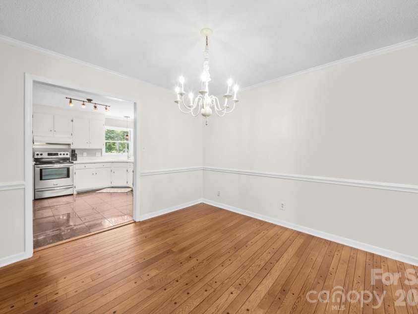 112 Wedgewood Drive, Morganton, NC 28655.  MLS# CAR4399919, YatesRealty ID 41860. 