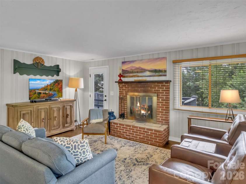 87 Glenview Road, Lake Junaluska, NC 28745.  MLS# CAR4411765, YatesRealty ID 41862. 