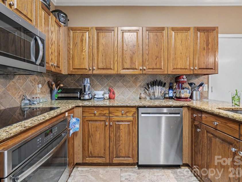 1223 Golden Hill Road, Matthews, NC 28105.  MLS# CAR4407164, YatesRealty ID 41863. 