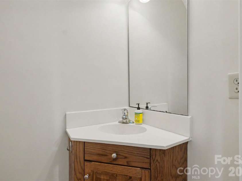 1223 Golden Hill Road, Matthews, NC 28105.  MLS# CAR4407164, YatesRealty ID 41863. 
