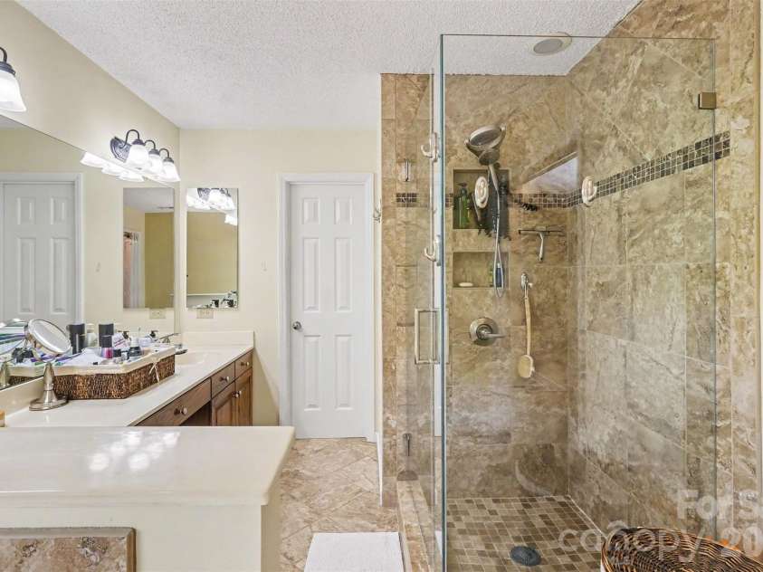 1223 Golden Hill Road, Matthews, NC 28105.  MLS# CAR4407164, YatesRealty ID 41863. 
