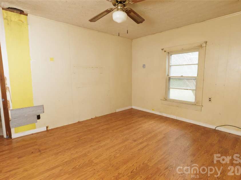 329 Finley Avenue, Lenoir, NC 28645.  MLS# CAR4409548, YatesRealty ID 41864. Living room