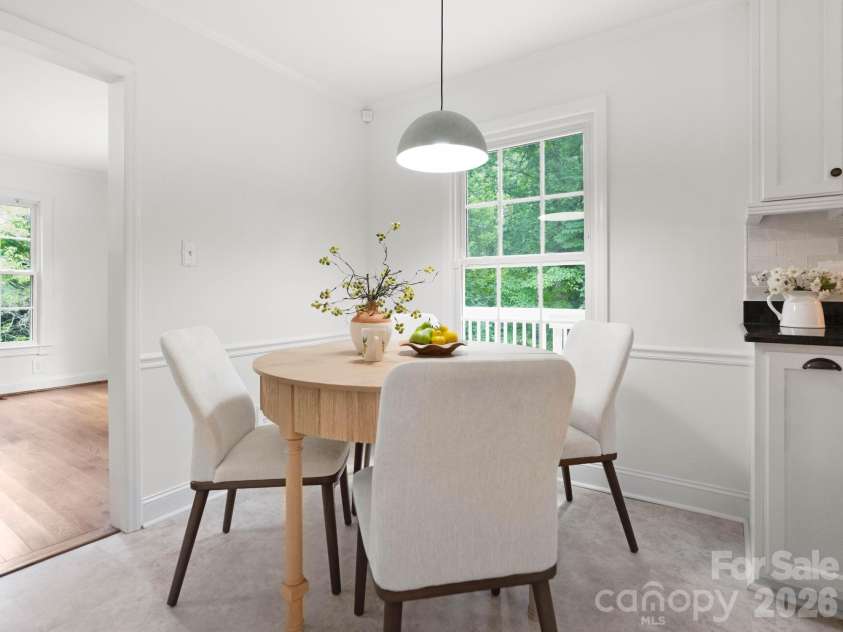 110 Sawtooth Lane, Stanley, NC 28164.  MLS# CAR4409490, YatesRealty ID 41865. Breakfast area in the kitchen