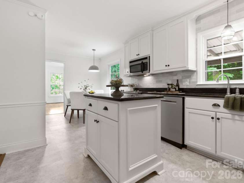 110 Sawtooth Lane, Stanley, NC 28164.  MLS# CAR4409490, YatesRealty ID 41865. Island in the kitchen