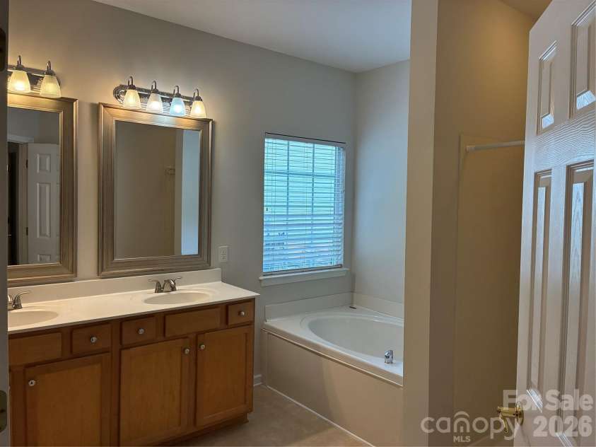 9309 Shrewsbury Drive, Waxhaw, NC 28173.  MLS# CAR4411991, YatesRealty ID 41866. 