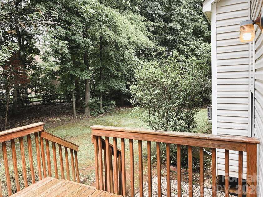 9309 Shrewsbury Drive, Waxhaw, NC 28173.  MLS# CAR4411991, YatesRealty ID 41866. Back Yard & Deck