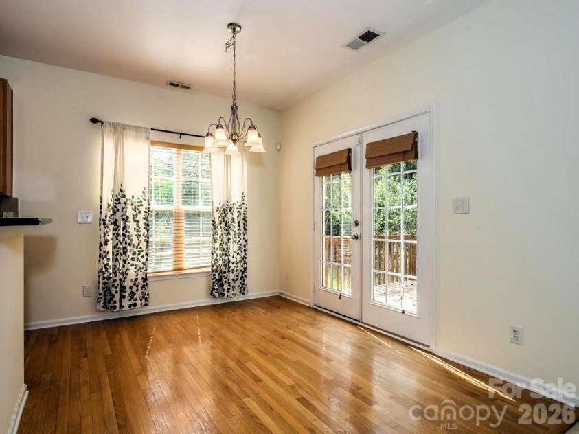 9309 Shrewsbury Drive, Waxhaw, NC 28173.  MLS# CAR4411991, YatesRealty ID 41866. Breakfast Area