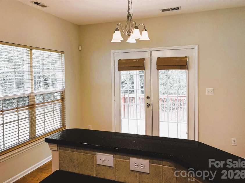 9309 Shrewsbury Drive, Waxhaw, NC 28173.  MLS# CAR4411991, YatesRealty ID 41866. Kitchen