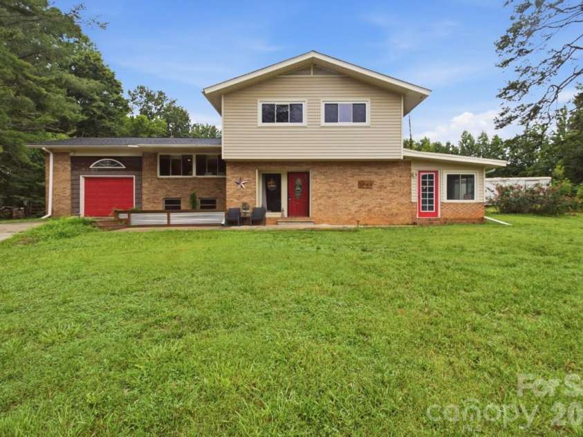1445 Mount Ulla Highway, Mooresville, NC 28115.  MLS# CAR4405736, YatesRealty ID 41867. 