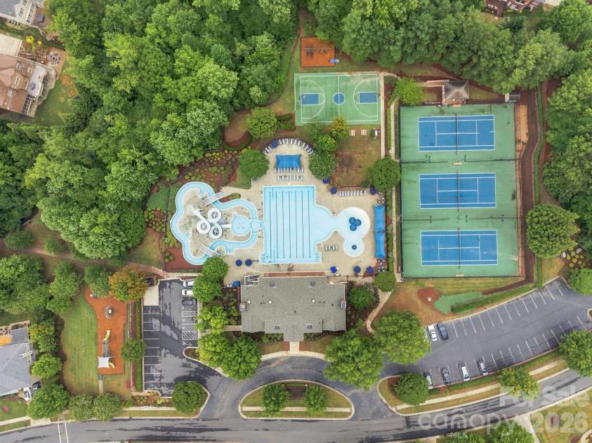 4016 Camrose Crossing Lane, Matthews, NC 28104.  MLS# CAR4390117, YatesRealty ID 41868. 