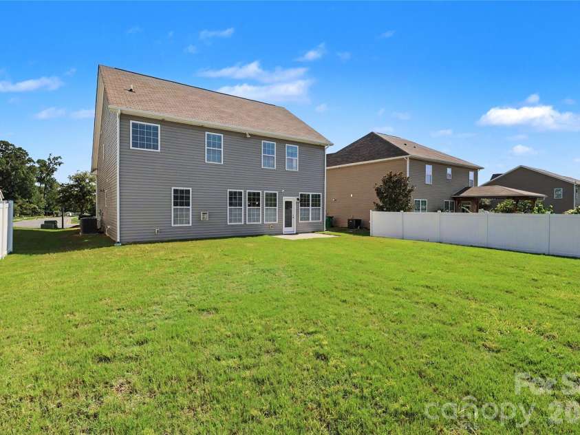 12720 Franklin Square Road, Charlotte, NC 28213.  MLS# CAR4407399, YatesRealty ID 41869. 