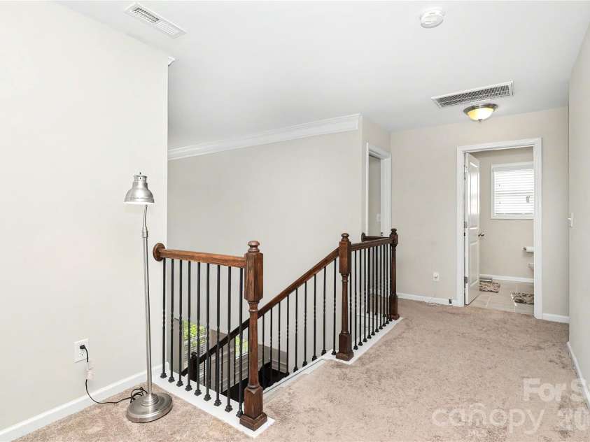 12720 Franklin Square Road, Charlotte, NC 28213.  MLS# CAR4407399, YatesRealty ID 41869. Loft landing