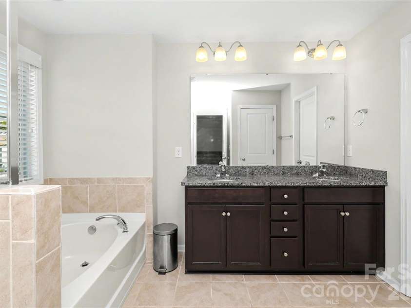 12720 Franklin Square Road, Charlotte, NC 28213.  MLS# CAR4407399, YatesRealty ID 41869. Owners Ensuite