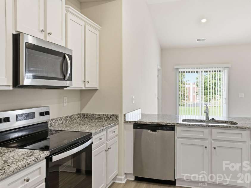 129 Lightning Drive, Shelby, NC 28152.  MLS# CAR4402619, YatesRealty ID 41870. 