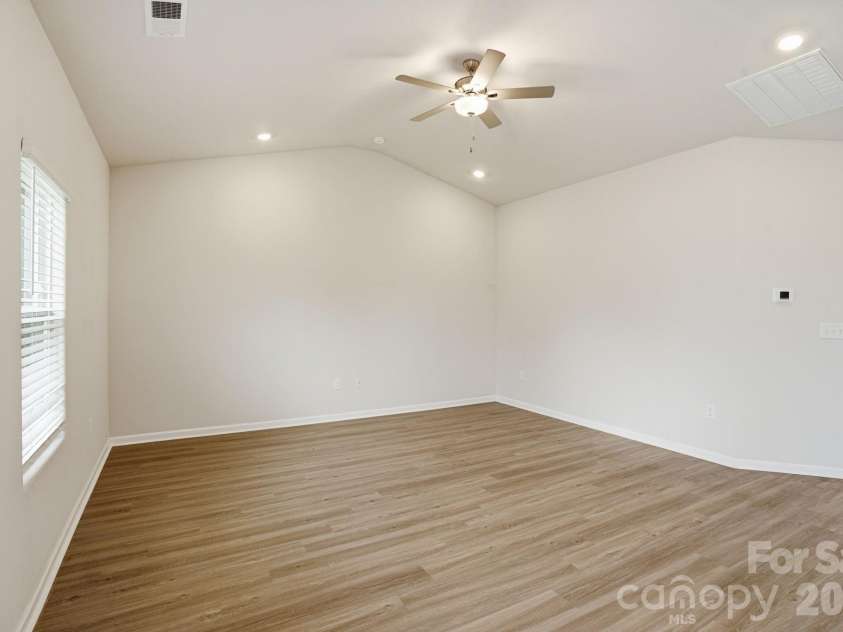 129 Lightning Drive, Shelby, NC 28152.  MLS# CAR4402619, YatesRealty ID 41870. 