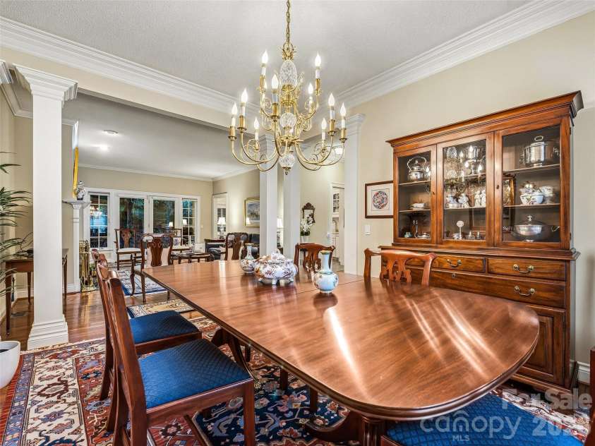 25 Clovelly Way, Asheville, NC 28803.  MLS# CAR4408337, YatesRealty ID 41871. 