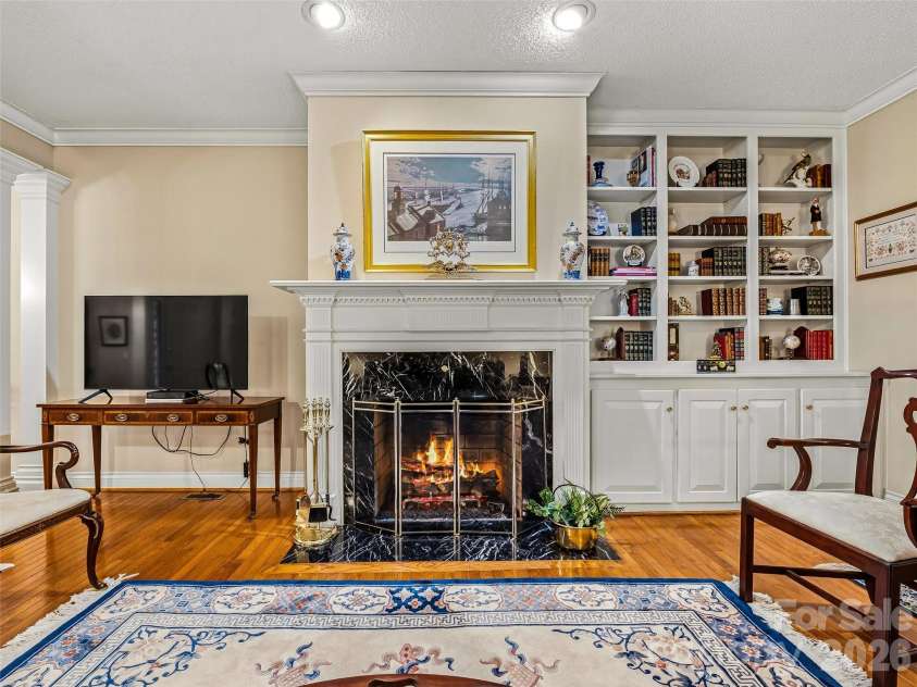 25 Clovelly Way, Asheville, NC 28803.  MLS# CAR4408337, YatesRealty ID 41871. 