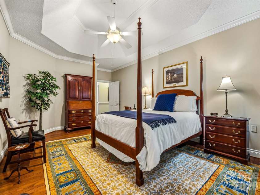 25 Clovelly Way, Asheville, NC 28803.  MLS# CAR4408337, YatesRealty ID 41871. 