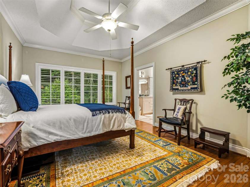 25 Clovelly Way, Asheville, NC 28803.  MLS# CAR4408337, YatesRealty ID 41871. 