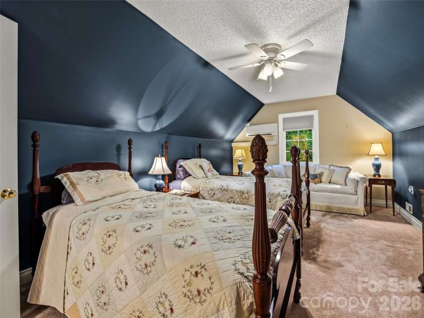 25 Clovelly Way, Asheville, NC 28803.  MLS# CAR4408337, YatesRealty ID 41871. 