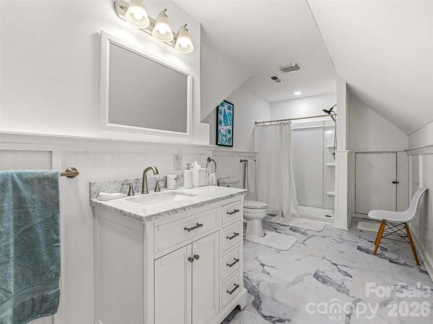 25 Clovelly Way, Asheville, NC 28803.  MLS# CAR4408337, YatesRealty ID 41871. 