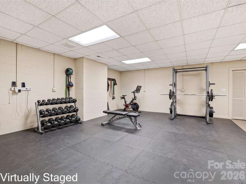 25 Clovelly Way, Asheville, NC 28803.  MLS# CAR4408337, YatesRealty ID 41871. 