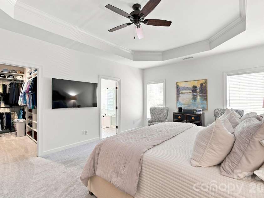19000 Southport Drive, Cornelius, NC 28031.  MLS# CAR4410388, YatesRealty ID 41872. 