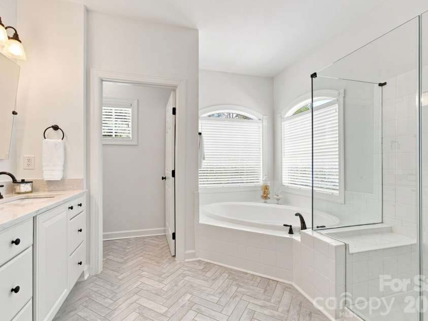 19000 Southport Drive, Cornelius, NC 28031.  MLS# CAR4410388, YatesRealty ID 41872. 