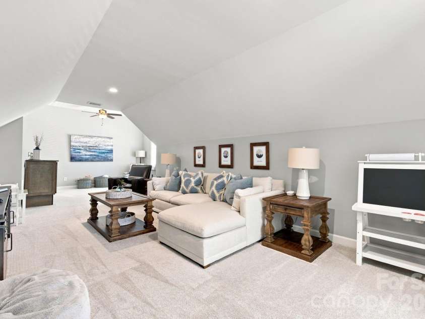 19000 Southport Drive, Cornelius, NC 28031.  MLS# CAR4410388, YatesRealty ID 41872. 