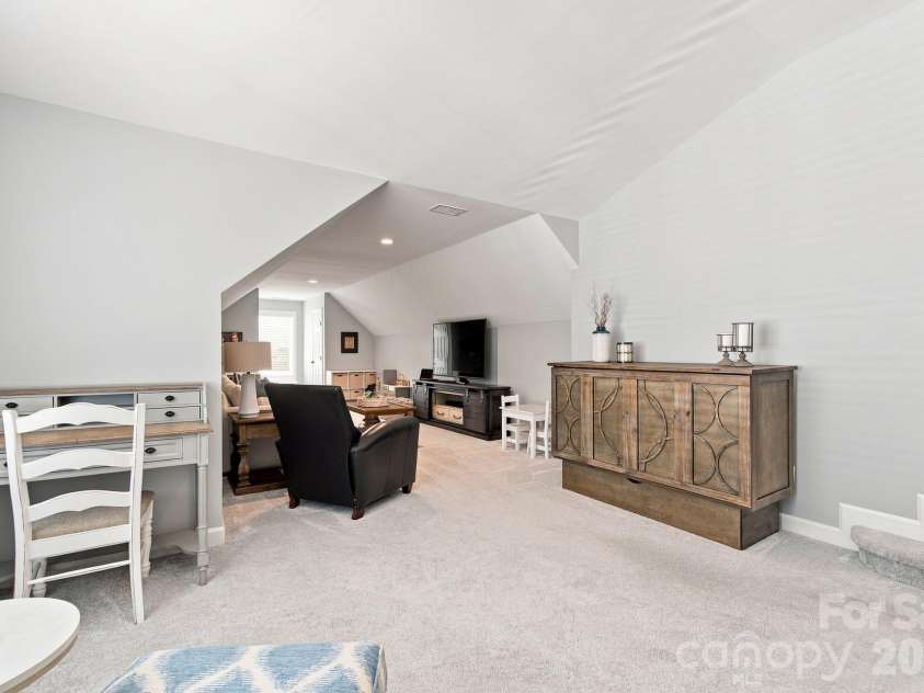 19000 Southport Drive, Cornelius, NC 28031.  MLS# CAR4410388, YatesRealty ID 41872. 