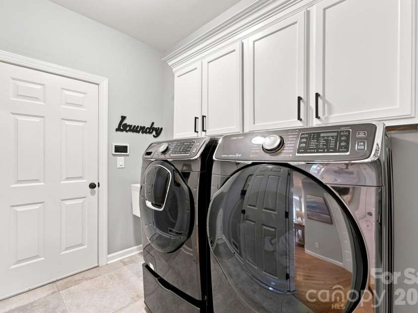 19000 Southport Drive, Cornelius, NC 28031.  MLS# CAR4410388, YatesRealty ID 41872. 