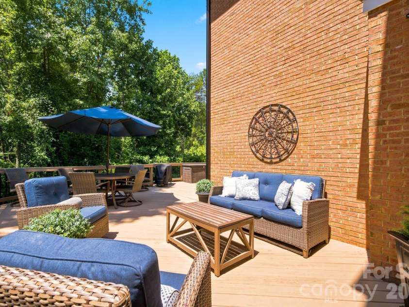 19000 Southport Drive, Cornelius, NC 28031.  MLS# CAR4410388, YatesRealty ID 41872. 