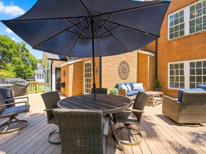 19000 Southport Drive, Cornelius, NC 28031.  MLS# CAR4410388, YatesRealty ID 41872. 