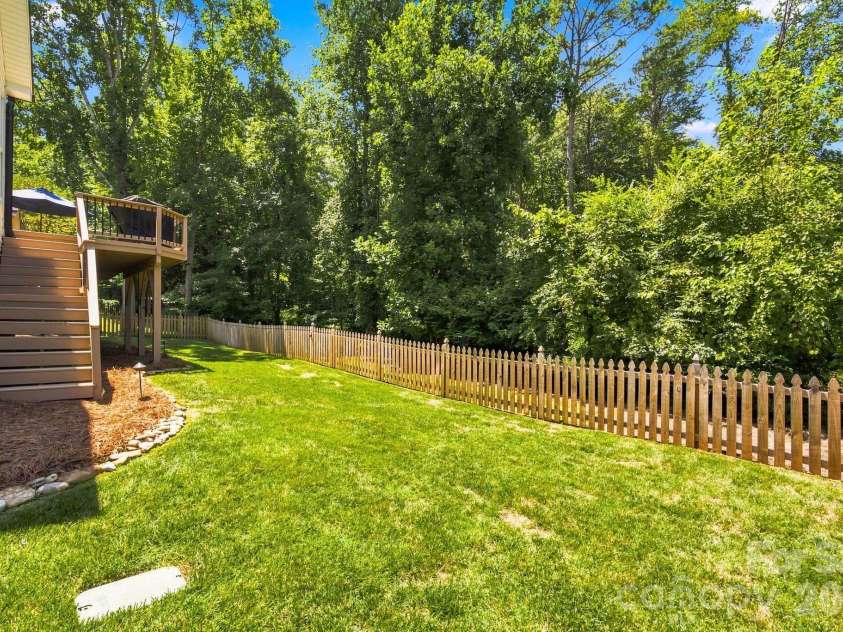 19000 Southport Drive, Cornelius, NC 28031.  MLS# CAR4410388, YatesRealty ID 41872. 