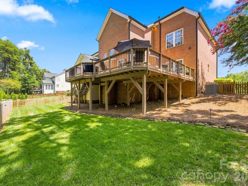 19000 Southport Drive, Cornelius, NC 28031.  MLS# CAR4410388, YatesRealty ID 41872. 