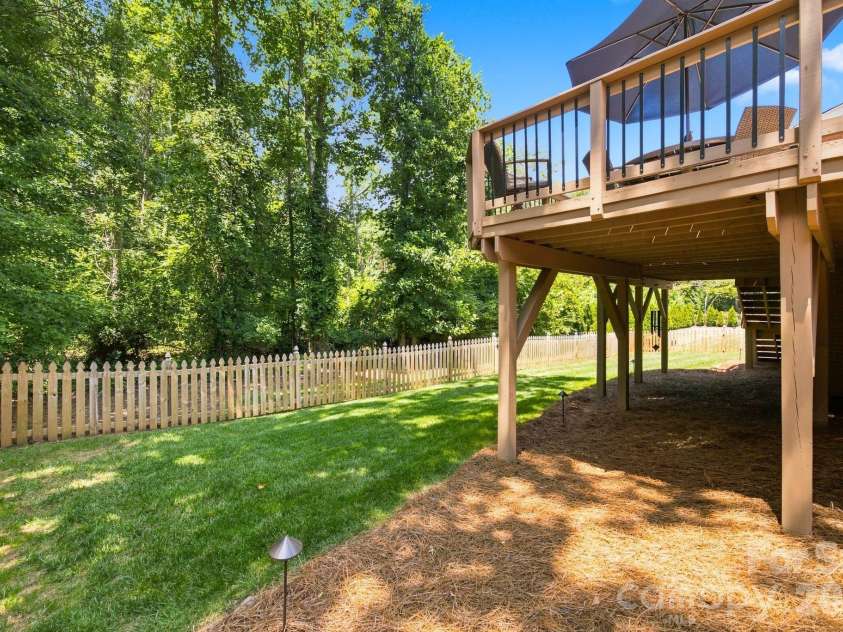 19000 Southport Drive, Cornelius, NC 28031.  MLS# CAR4410388, YatesRealty ID 41872. 
