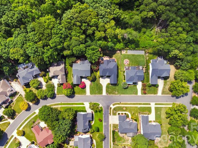 19000 Southport Drive, Cornelius, NC 28031.  MLS# CAR4410388, YatesRealty ID 41872. 
