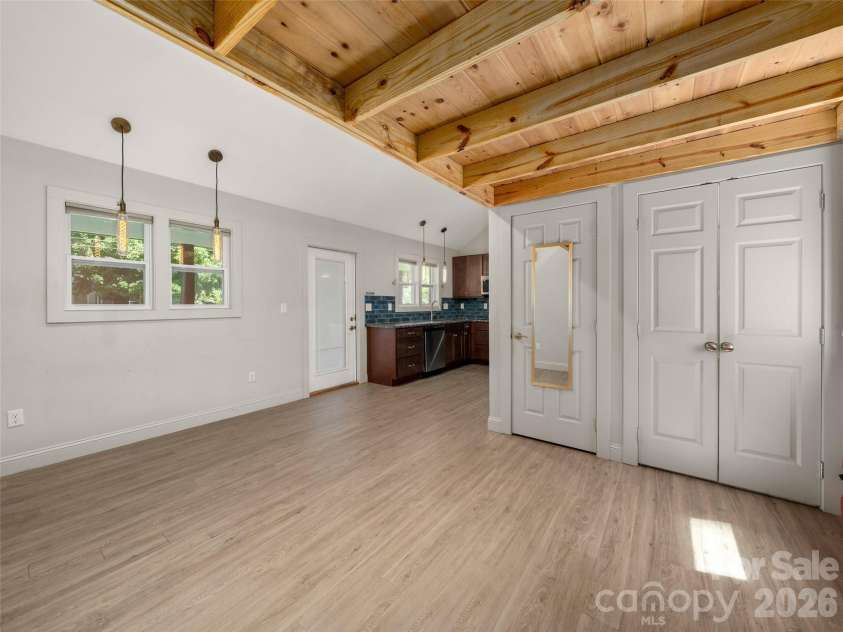 185 Duckworth Avenue, Brevard, NC 28712.  MLS# CAR4411616, YatesRealty ID 41874. 