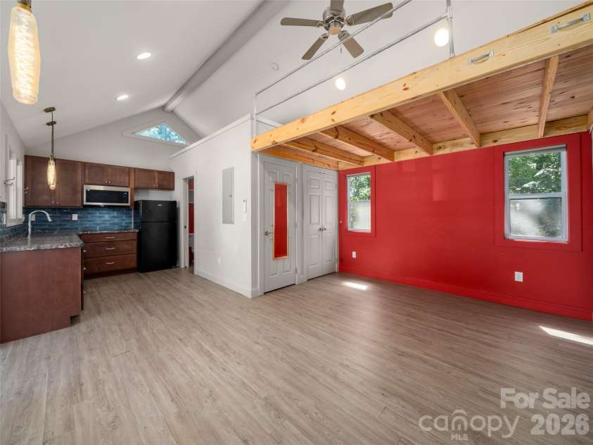 185 Duckworth Avenue, Brevard, NC 28712.  MLS# CAR4411616, YatesRealty ID 41874. 