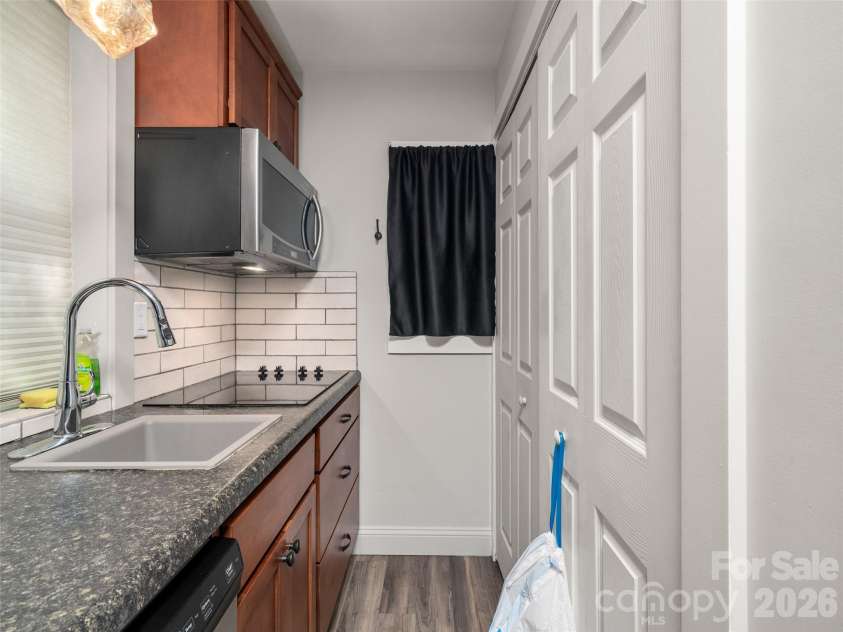 185 Duckworth Avenue, Brevard, NC 28712.  MLS# CAR4411616, YatesRealty ID 41874. 