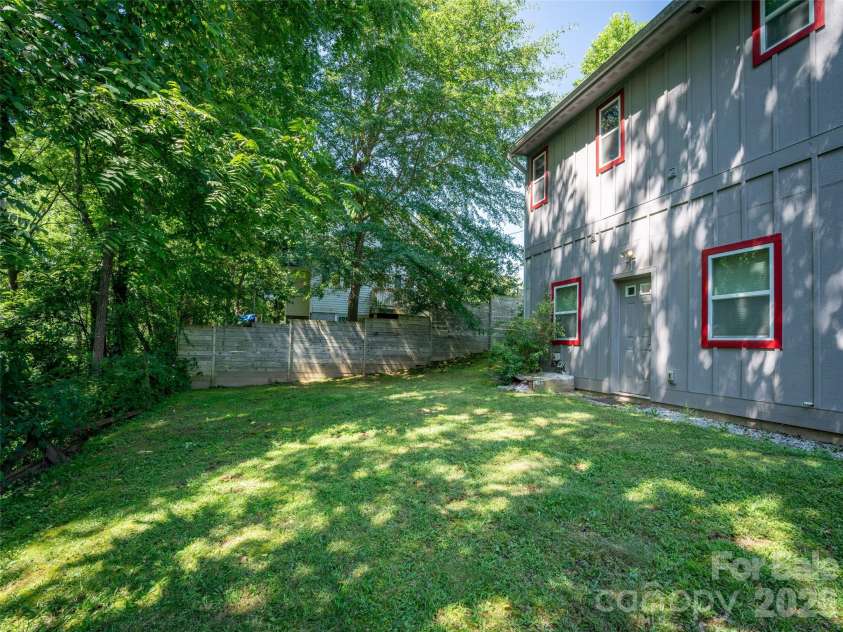 185 Duckworth Avenue, Brevard, NC 28712.  MLS# CAR4411616, YatesRealty ID 41874. 