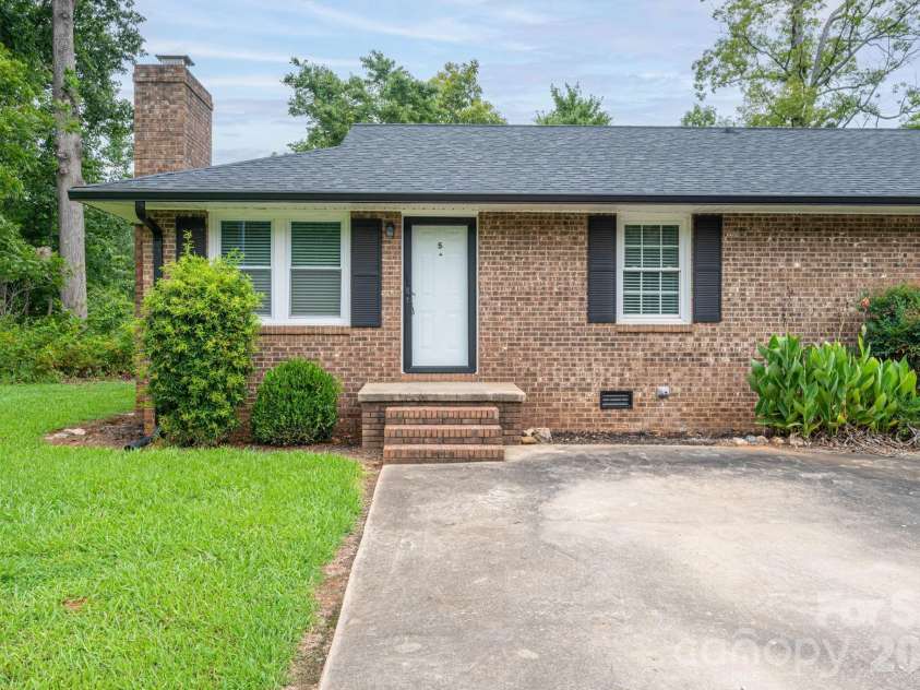 611 Borders Road, Shelby, NC 28150.  MLS# CAR4411873, YatesRealty ID 41879. 