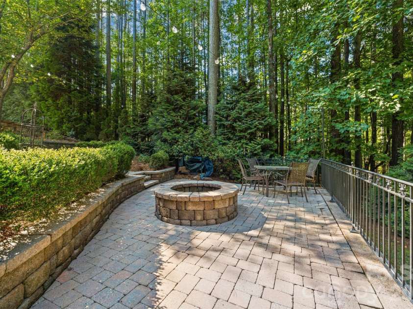 2455 Talbot Court, Sherrills Ford, NC 28673.  MLS# CAR4408385, YatesRealty ID 41880. Fire Pit