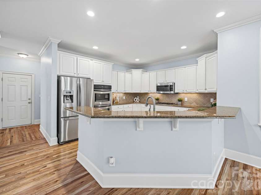 2455 Talbot Court, Sherrills Ford, NC 28673.  MLS# CAR4408385, YatesRealty ID 41880. Kitchen