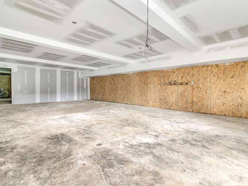 19 Green Valley Road, Asheville, NC 28806.  MLS# CAR4411506, YatesRealty ID 41881. 