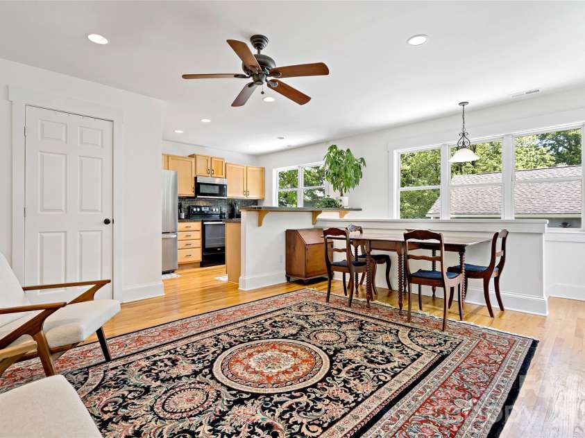 24 Browndale Road, Asheville, NC 28805.  MLS# CAR4407977, YatesRealty ID 41882. 